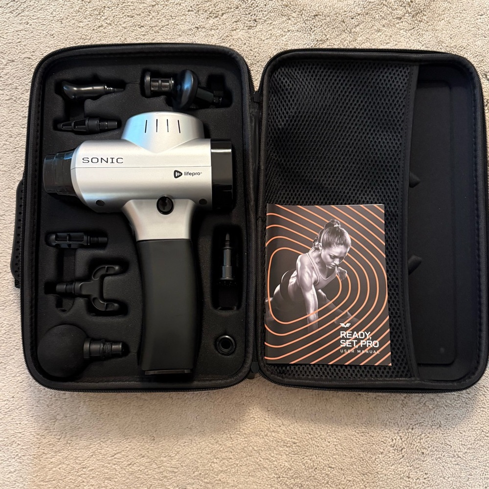 LifePro Sonic massage gun set
